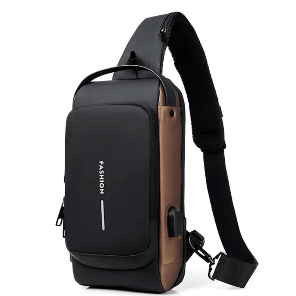Bolso bandolera negro con panel lateral marrón y asa superior.