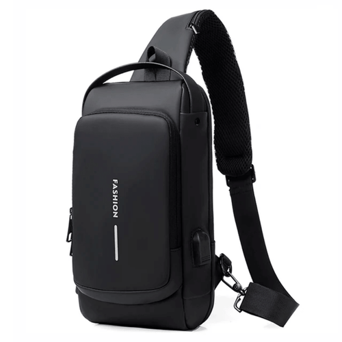  Bolso bandolera negro con bolsillo frontal con cremallera y correa acolchada.